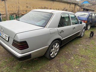 Mercedes E-Class foto 7