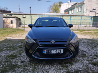 Toyota Yaris foto 1