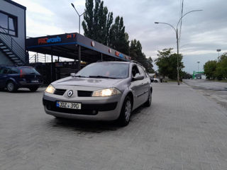 Renault Megane foto 2