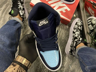 Nike Air Jordan 1 Retro High Glossy Blue/Black Women's foto 2