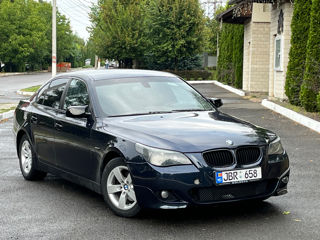 BMW 5 Series foto 1