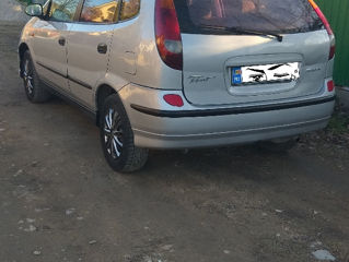 Nissan Almera foto 3