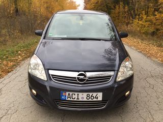 Opel Zafira foto 2