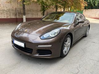 Porsche Panamera foto 8