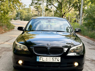 BMW 5 Series foto 1