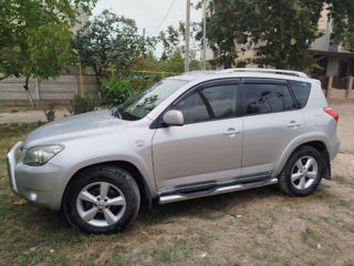 Toyota Rav 4 foto 4