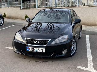 Lexus IS Series