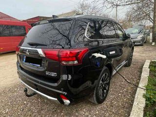 Mitsubishi Outlander foto 4