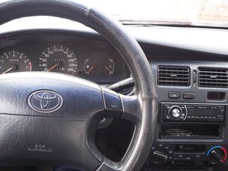 Toyota Carina foto 6