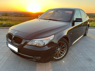 BMW 5 Series foto 1