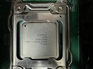 Server SiComputer R2808gz4gc. Dual Cpu Xeon E5 2630v2. Ram 32gb.