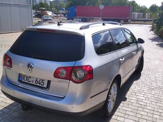 Volkswagen Passat foto 3