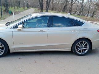 Ford Fusion foto 4