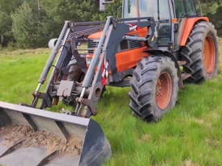 Kubota M foto 1