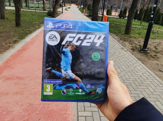 Vand jocuri noi pentru ps 4