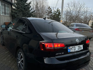 Volkswagen Jetta foto 9