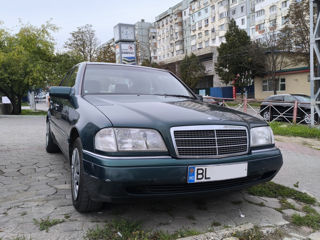 Mercedes C-Class foto 10