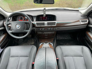 BMW 7 Series foto 10