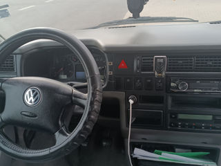 Volkswagen Multivan foto 1