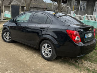 Chevrolet Aveo фото 3
