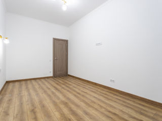 Apartament cu 2 camere, 75 m², Buiucani, Chișinău foto 11