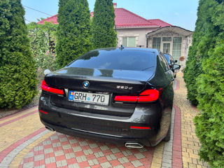 BMW 5 Series foto 2