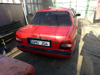 Nissan Sunny foto 3