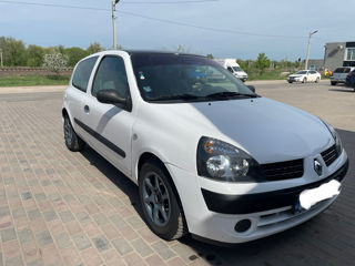 Renault Clio foto 2