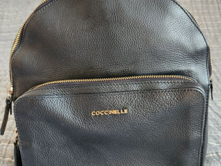 Продам кожанный рюкзак Coccinelle