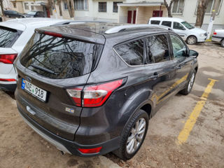 Ford Kuga foto 4