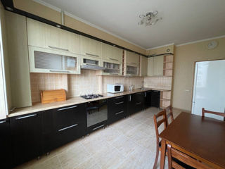 Apartament cu 2 camere, 94 m², Centru, Chișinău foto 5