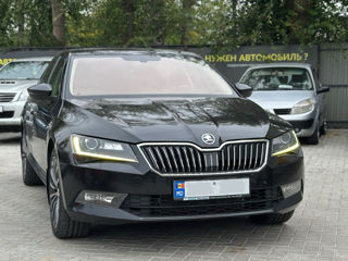 Skoda Superb foto 3