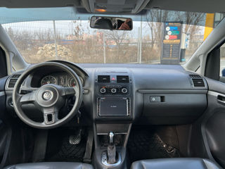 Volkswagen Touran foto 6