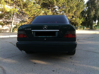 Mercedes Series (W124) foto 5