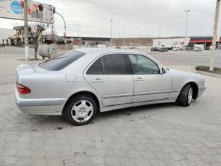 Mercedes E-Class foto 5