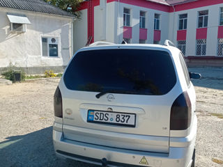 Opel Zafira foto 6