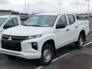 Mitsubishi L200 foto 1