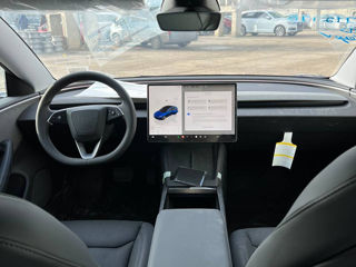 Tesla Model 3 foto 6