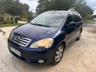 Toyota Avensis Verso