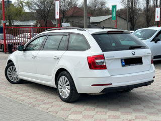 Skoda Octavia foto 3