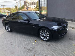 BMW 5 Series foto 4