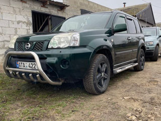 Nissan X-Trail foto 2