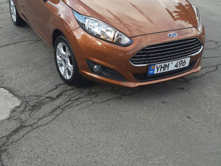 Ford Fiesta foto 4