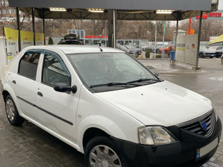 Dacia Logan foto 2