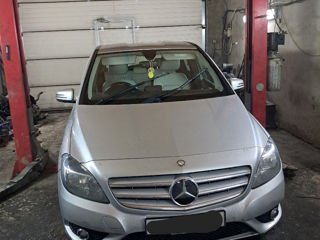 Dezmembrare Mercedes B class