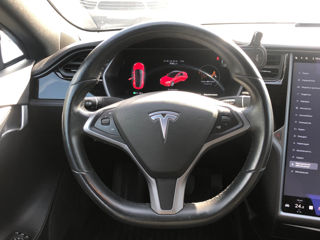 Tesla Model S foto 9