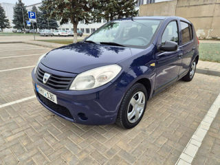 Dacia Sandero foto 2