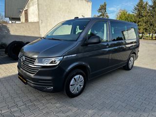 Volkswagen Caravelle foto 2