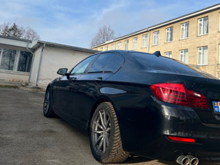 BMW 5 Series foto 4