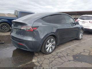 Tesla Model Y foto 5